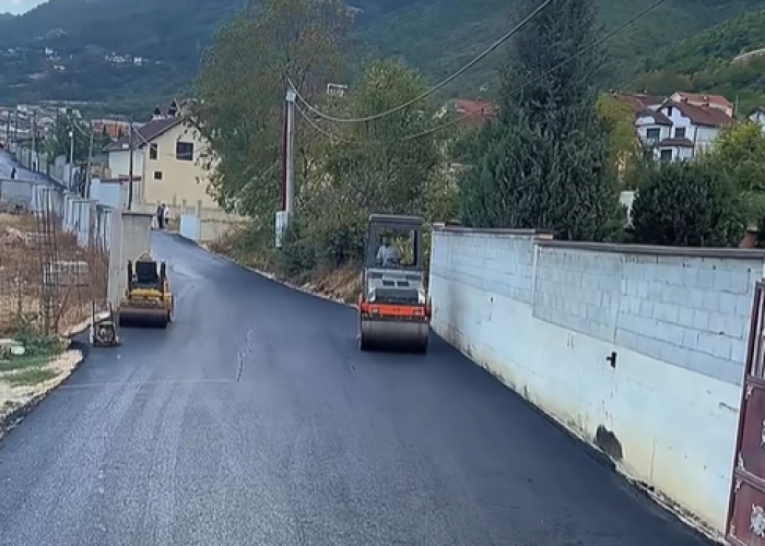 Асфалтирање на главниот пат во село Калник